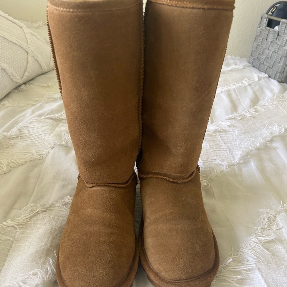 Brown boots in size 6 bear paw brand